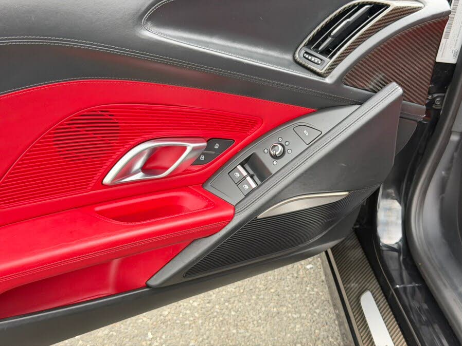 2017 Audi R8 quattro V10 Spyder AWD photo 22 of 24