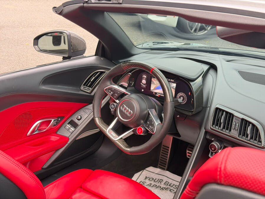 2017 Audi R8 quattro V10 Spyder AWD photo 5 of 24