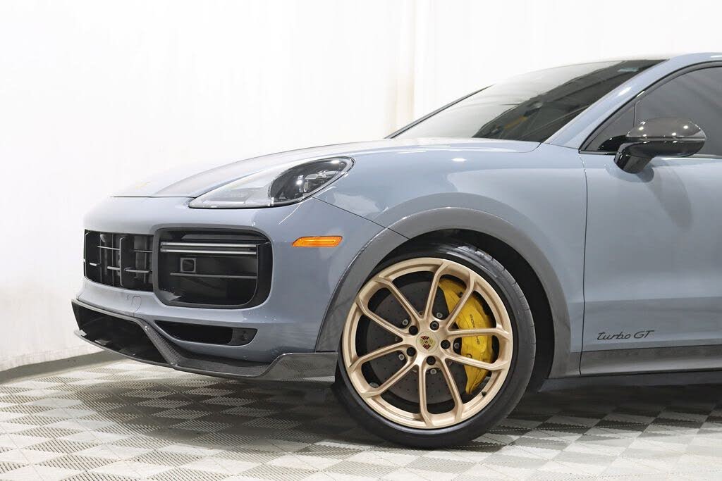 2023 Porsche Cayenne Turbo GT AWD photo 2 of 24