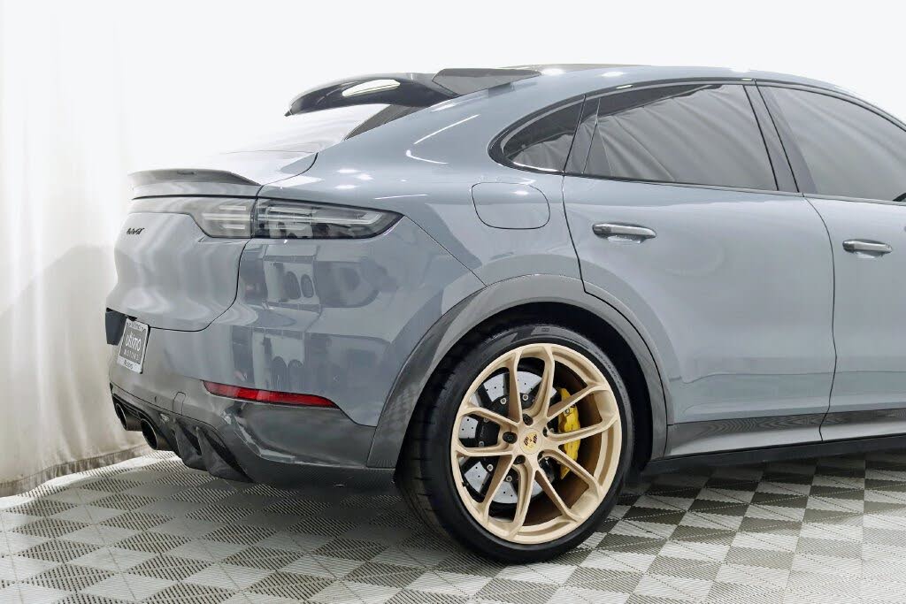 2023 Porsche Cayenne Turbo GT AWD photo 13 of 24