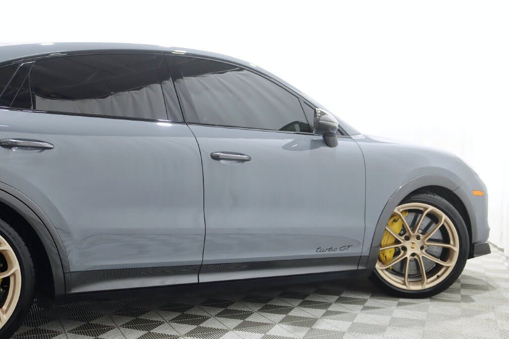2023 Porsche Cayenne Turbo GT AWD photo 14 of 24