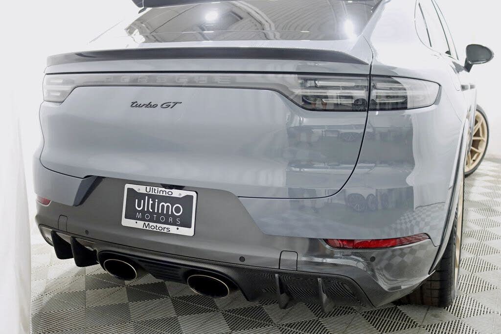 2023 Porsche Cayenne Turbo GT AWD photo 16 of 24