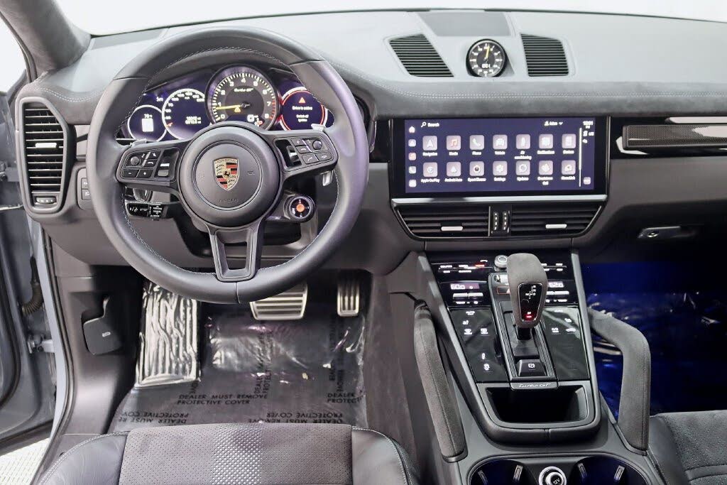 2023 Porsche Cayenne Turbo GT AWD photo 20 of 24