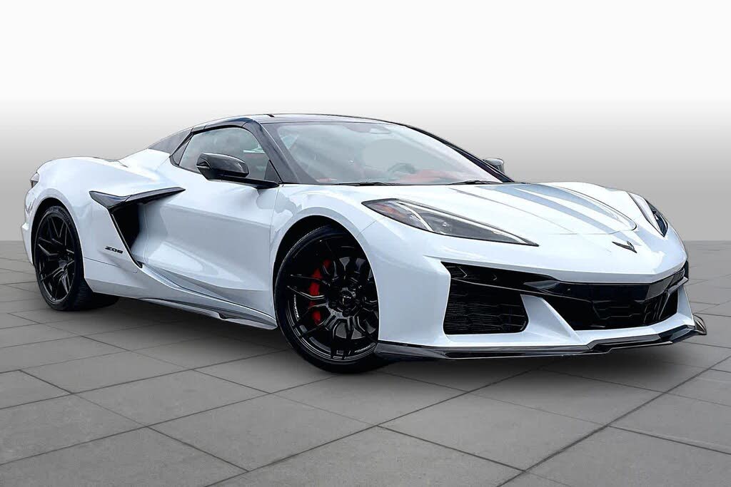 2024 Chevrolet Corvette Z06 3LZ Convertible RWD photo 3