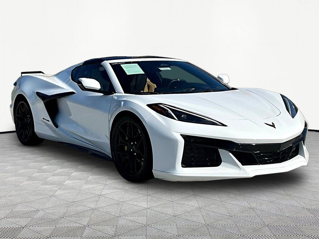 2024 Chevrolet Corvette Z06 2LZ Coupe RWD photo 3