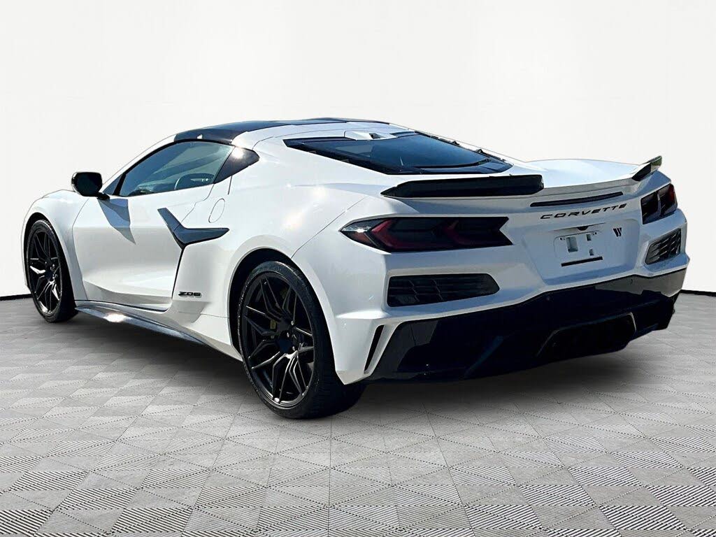 2024 Chevrolet Corvette Z06 2LZ Coupe RWD photo 4