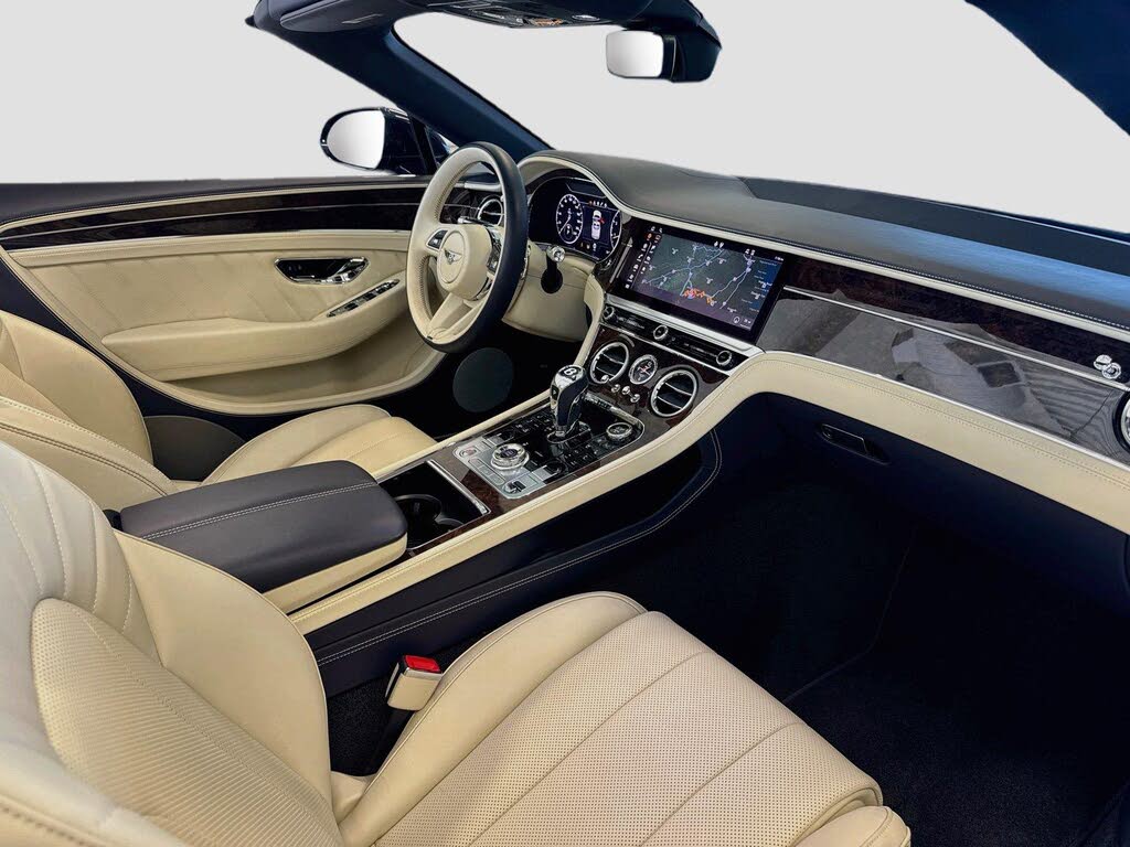 2024 Bentley Continental GTC V8 AWD photo 2