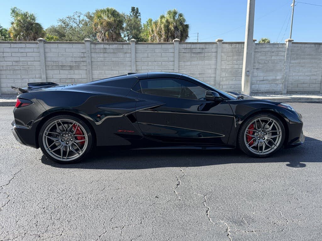 2025 Chevrolet Corvette Z06 3LZ Convertible RWD photo 7