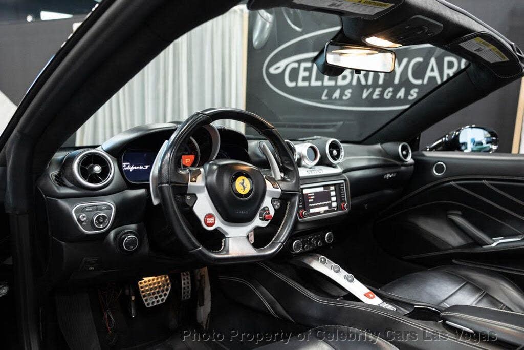 2017 Ferrari California T Roadster photo 2