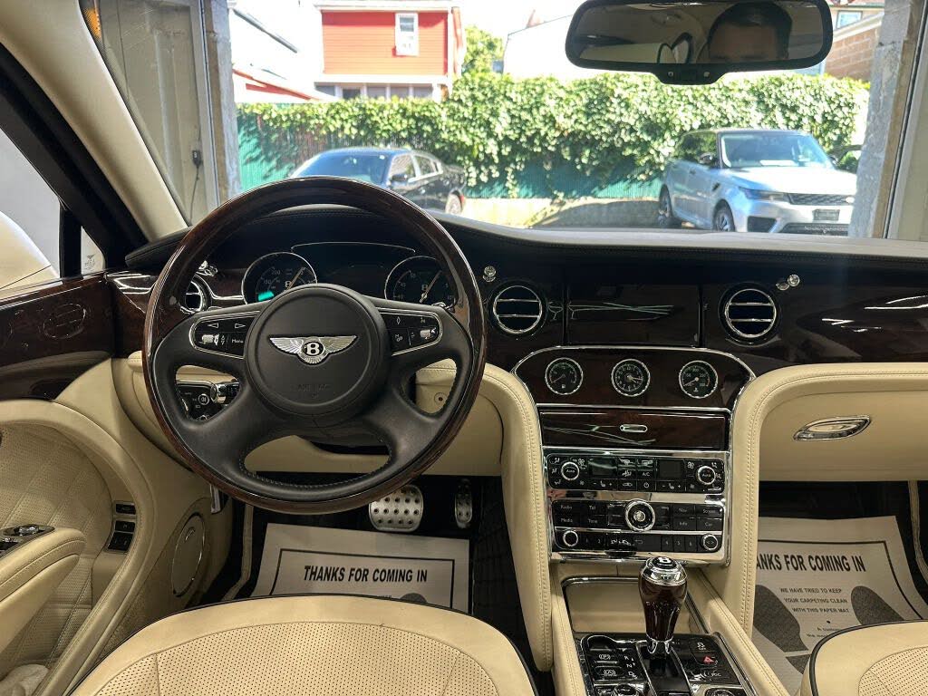 2016 Bentley Mulsanne Speed RWD photo 11