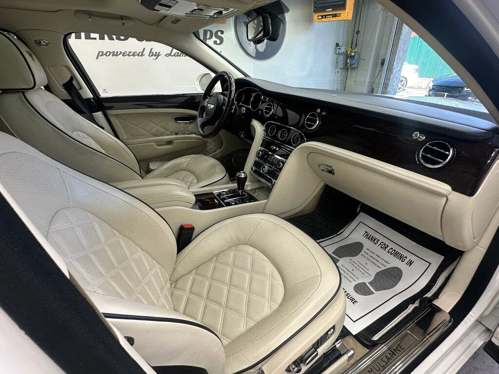 2016 Bentley Mulsanne Speed RWD photo 20
