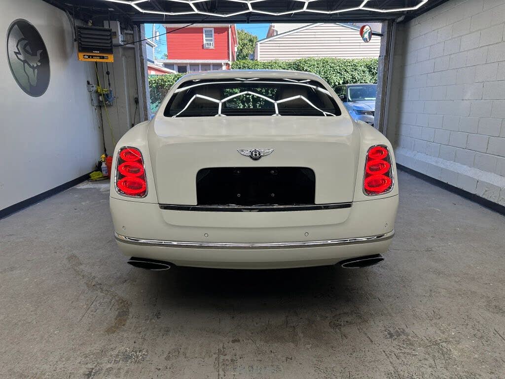 2016 Bentley Mulsanne Speed RWD photo 6