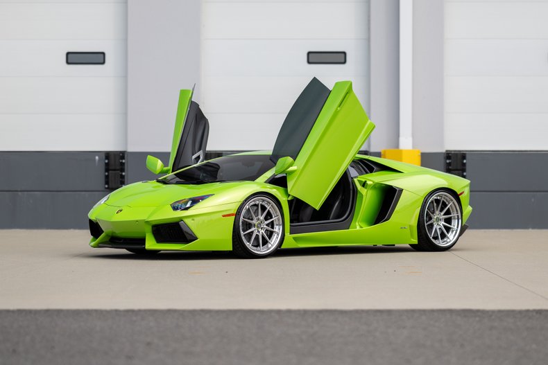 2013 Lamborghini Aventador LP 700-4