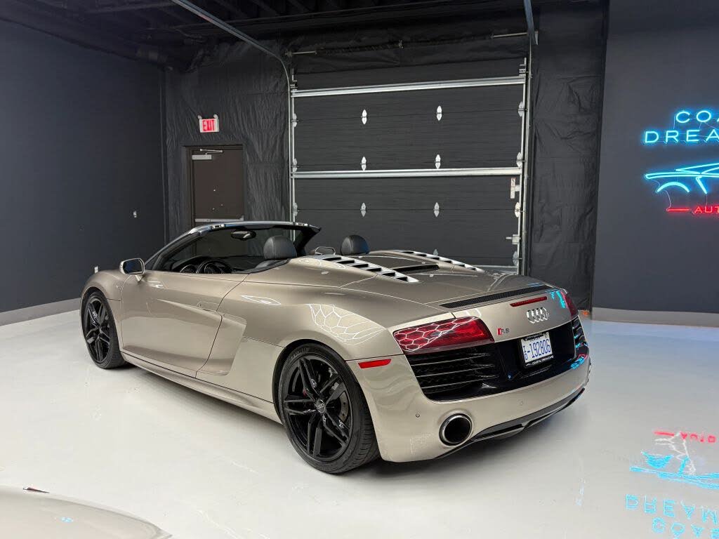 2014 Audi R8 quattro V10 Spyder AWD photo 7 of 24