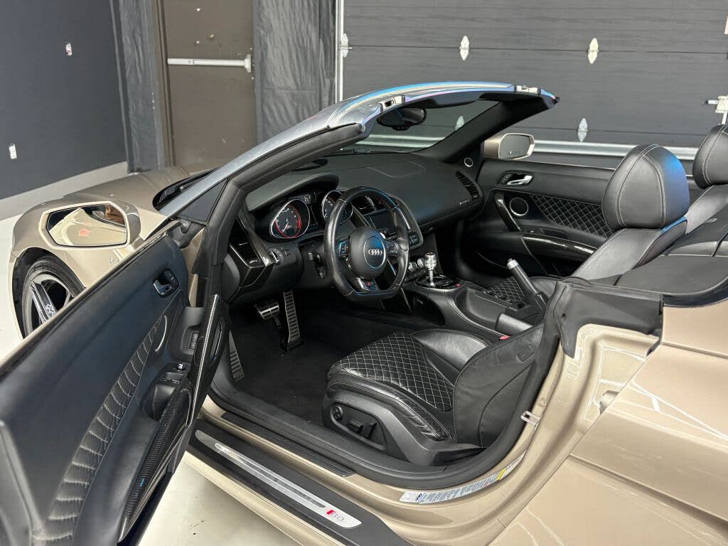2014 Audi R8 quattro V10 Spyder AWD photo 10 of 24