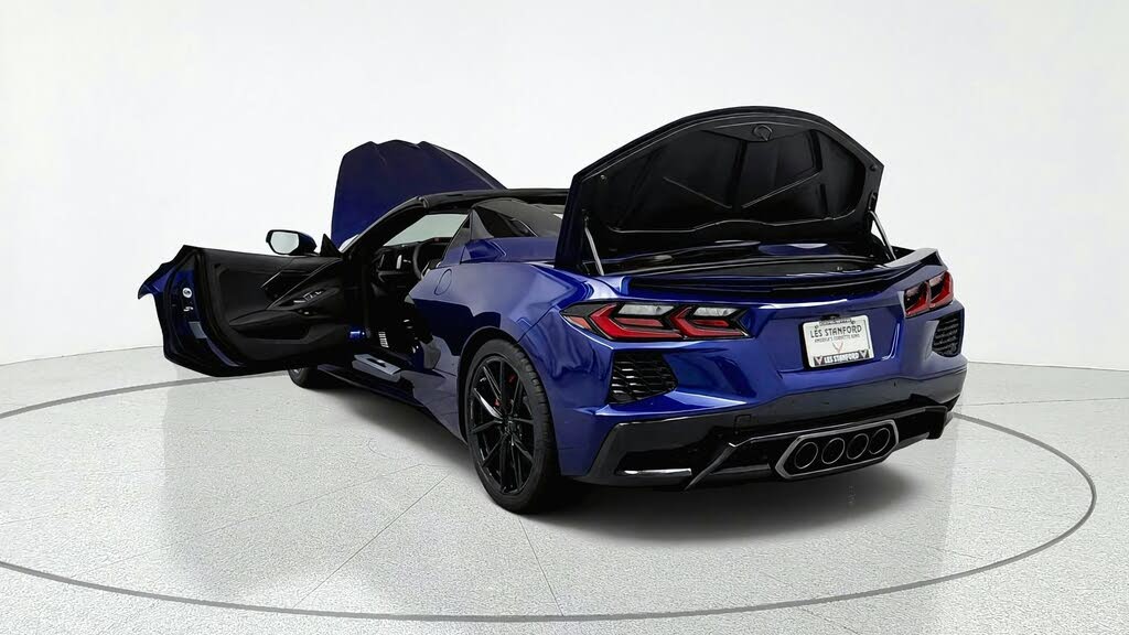 2027 Chevrolet Corvette Stingray 2LT Convertible RWD photo 11 of 24