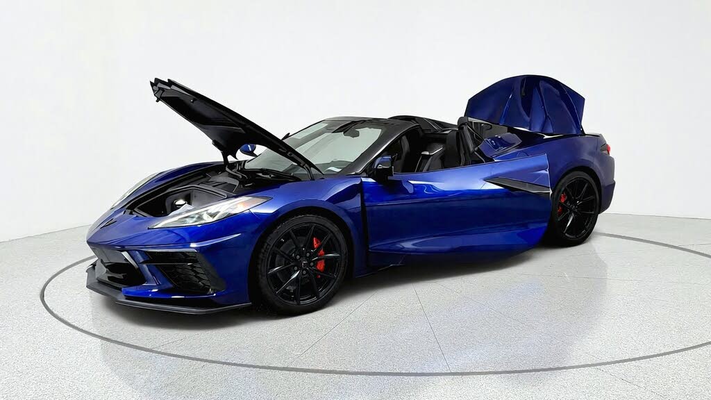 2027 Chevrolet Corvette Stingray 2LT Convertible RWD photo 9 of 24