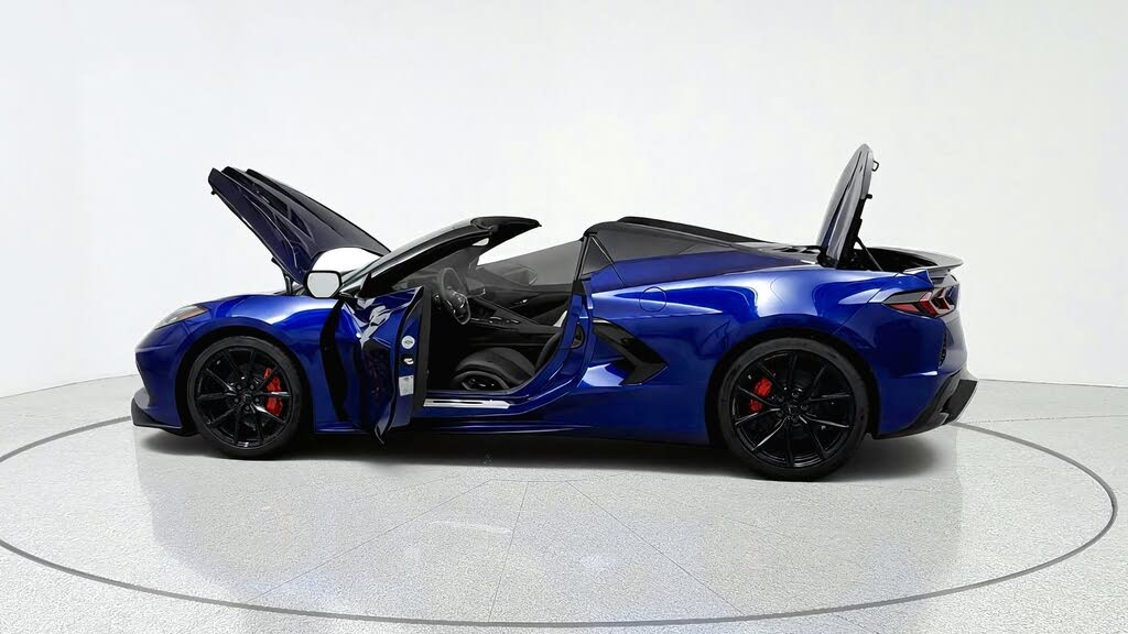 2027 Chevrolet Corvette Stingray 2LT Convertible RWD photo 10 of 24