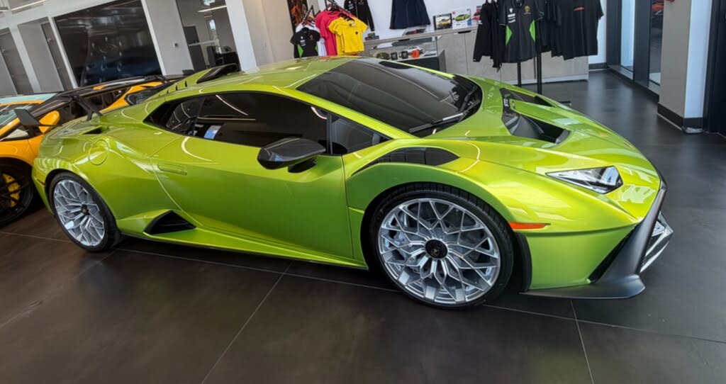 2024 Lamborghini Huracan STO Coupe RWD