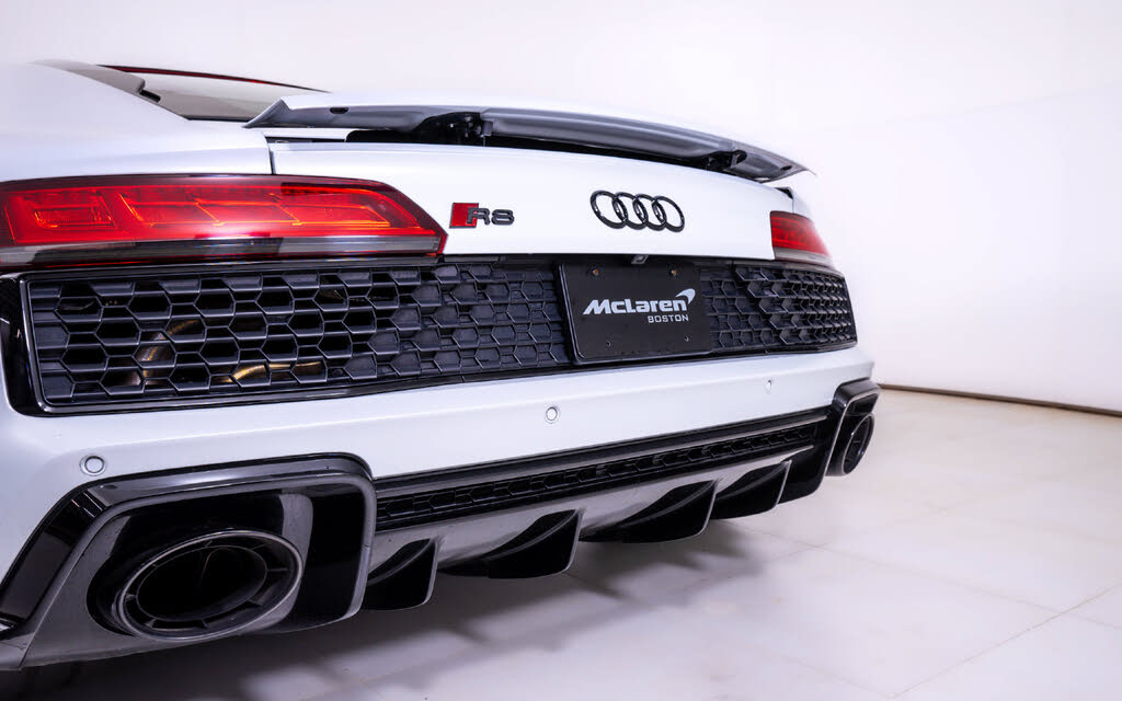 2022 Audi R8 V10 Performance Coupe RWD photo 14 of 24
