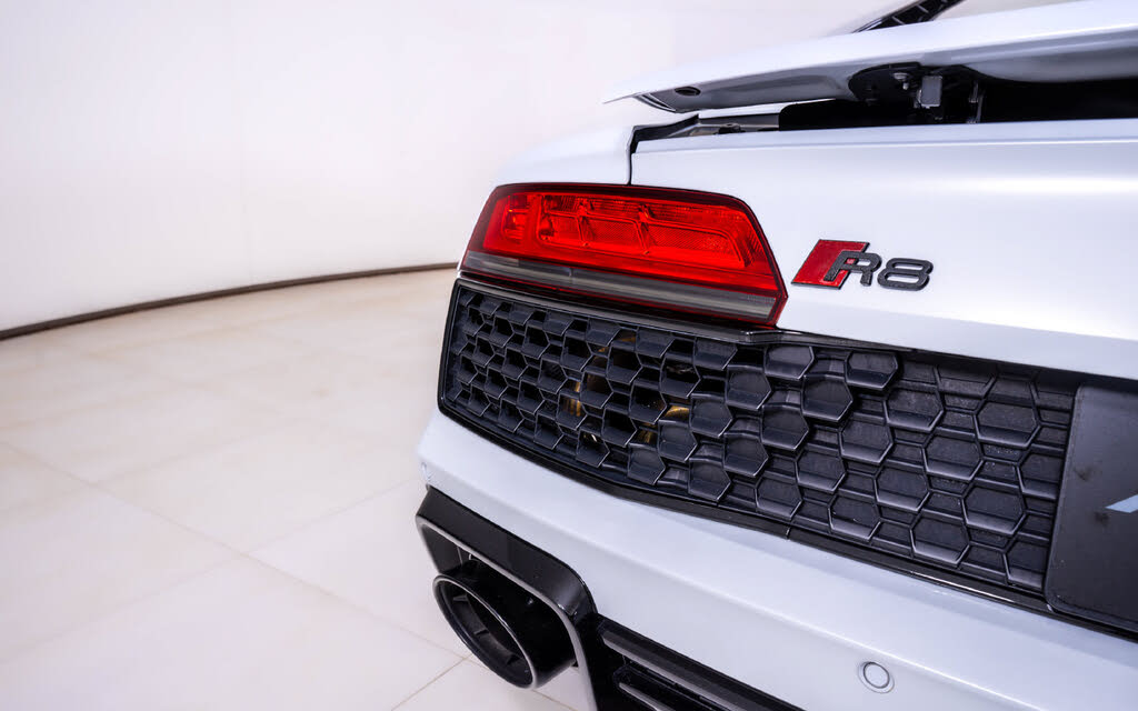 2022 Audi R8 V10 Performance Coupe RWD photo 15 of 24