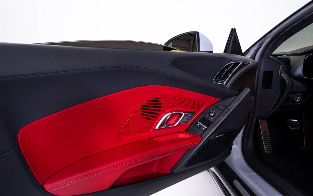 2022 Audi R8 V10 Performance Coupe RWD photo 20 of 24
