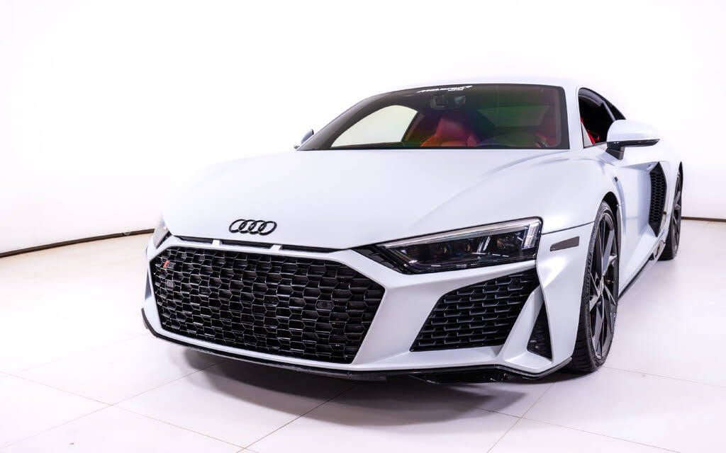 2022 Audi R8 V10 Performance Coupe RWD photo 10 of 24