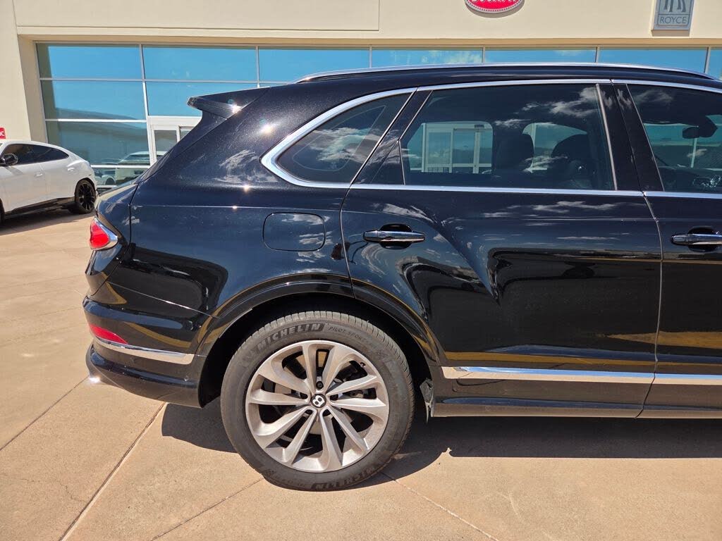 2021 Bentley Bentayga V8 AWD photo 11