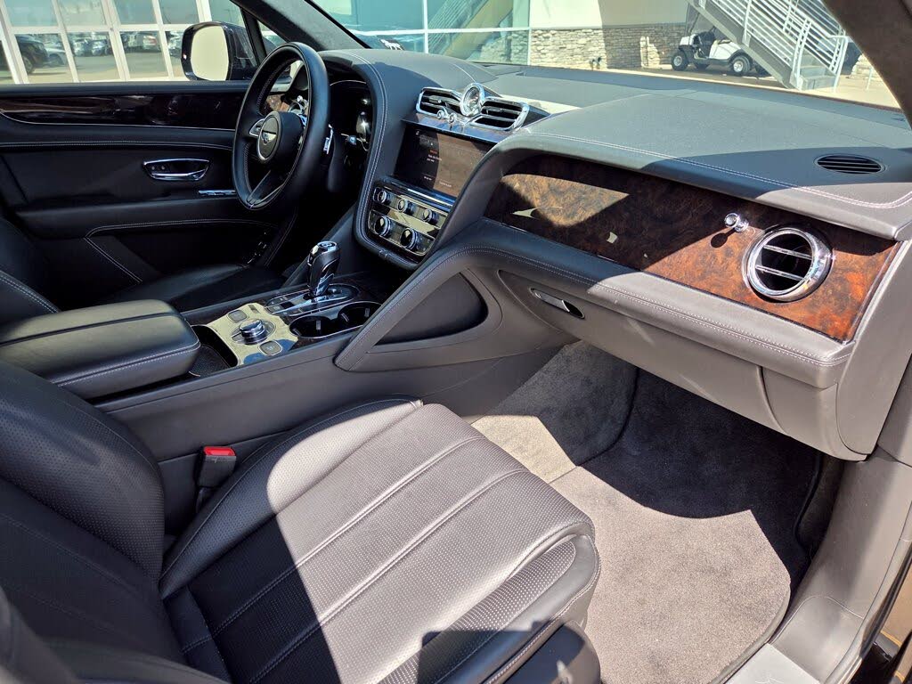 2021 Bentley Bentayga V8 AWD photo 14