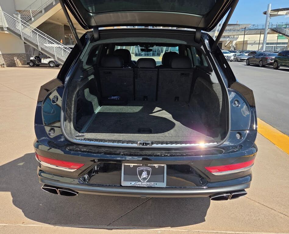 2021 Bentley Bentayga V8 AWD photo 9