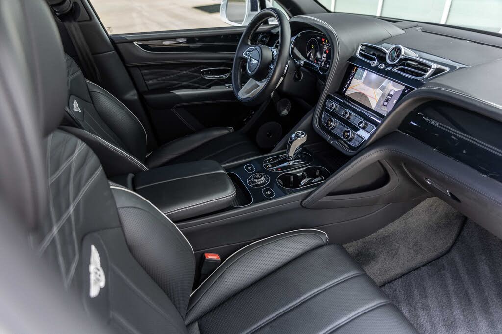 2023 Bentley Bentayga EWB Azure First Edition V8 AWD photo 2