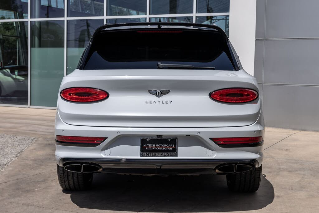 2023 Bentley Bentayga EWB Azure First Edition V8 AWD photo 18