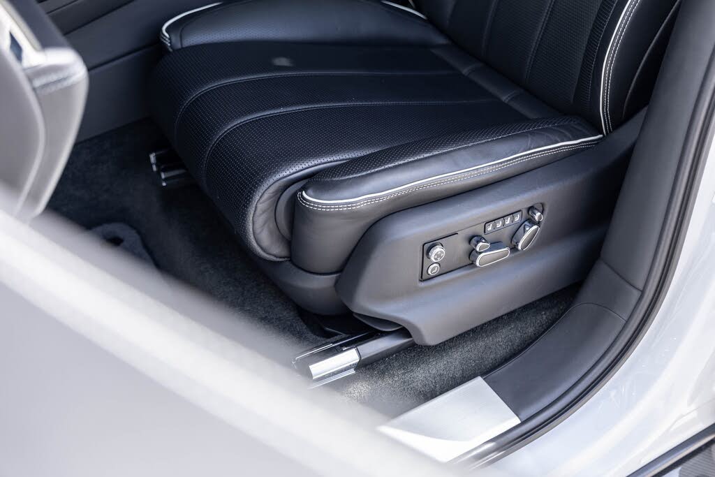 2023 Bentley Bentayga EWB Azure First Edition V8 AWD photo 23