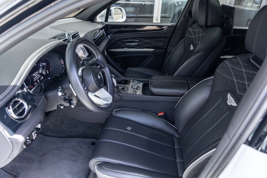 2023 Bentley Bentayga EWB Azure First Edition V8 AWD photo 24