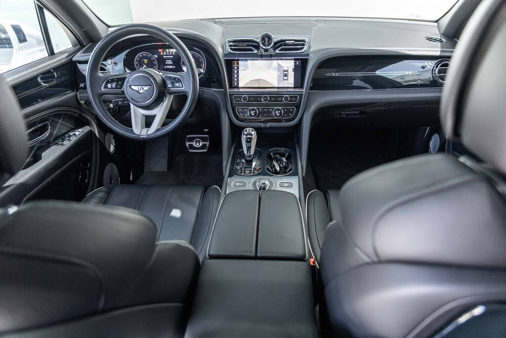 2023 Bentley Bentayga EWB Azure First Edition V8 AWD photo 4