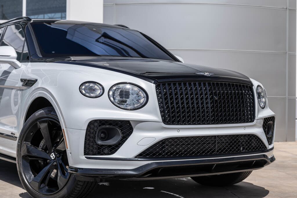 2023 Bentley Bentayga EWB Azure First Edition V8 AWD photo 7