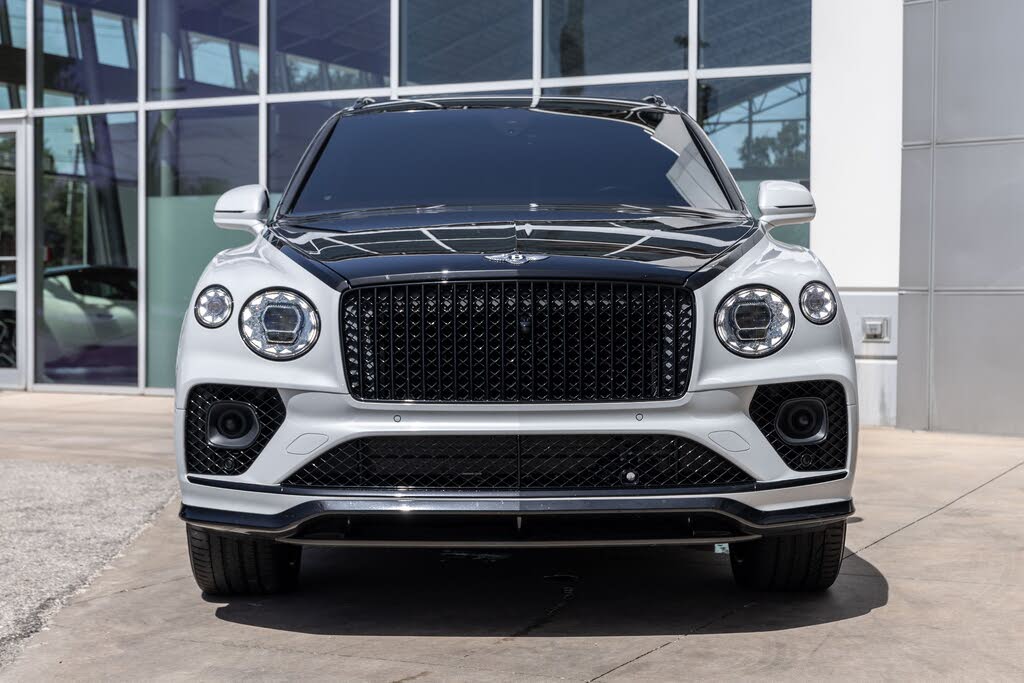 2023 Bentley Bentayga EWB Azure First Edition V8 AWD photo 9