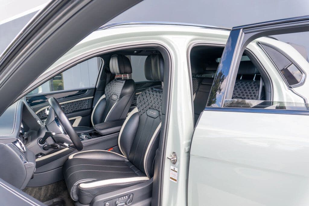 2023 Bentley Bentayga Speed AWD photo 10