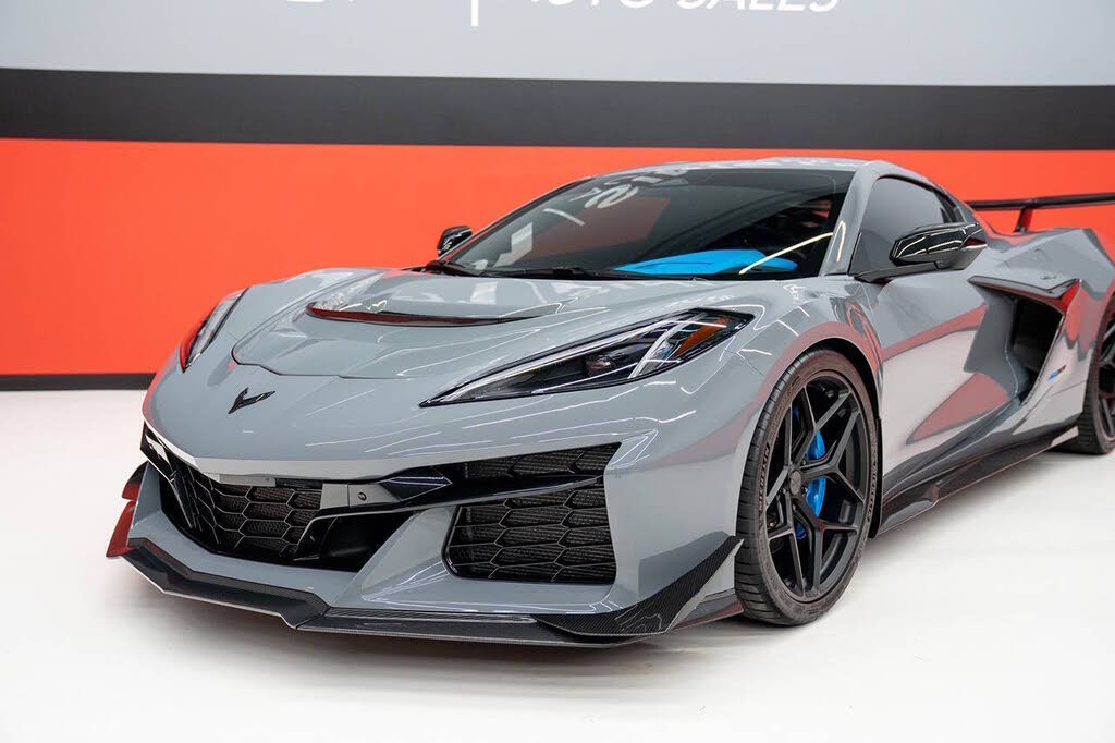 2025 Chevrolet Corvette Z06 2LZ Coupe RWD photo 6