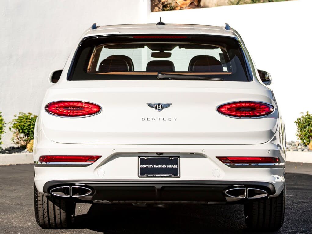 2027 Bentley Bentayga Azure V8 AWD photo 11