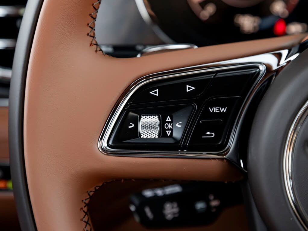 2027 Bentley Bentayga Azure V8 AWD photo 20