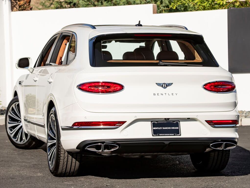 2027 Bentley Bentayga Azure V8 AWD photo 3