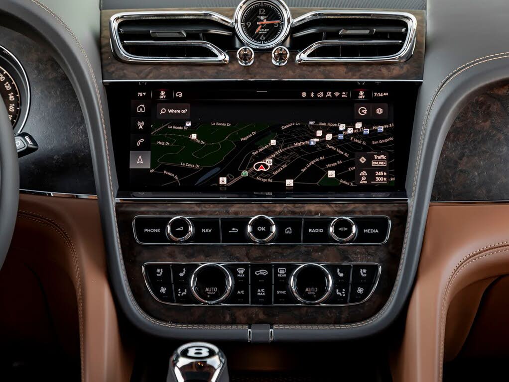 2027 Bentley Bentayga Azure V8 AWD photo 22
