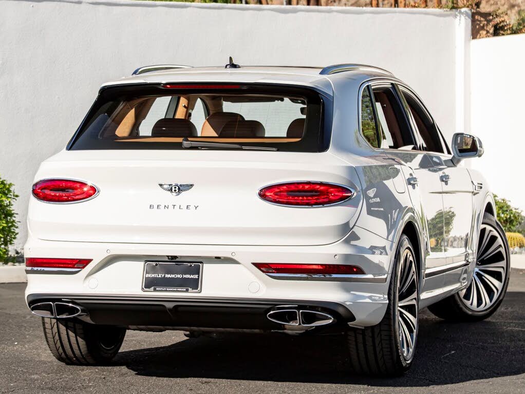2027 Bentley Bentayga Azure V8 AWD photo 9