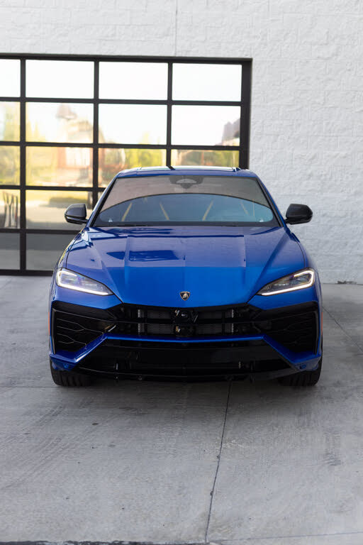 2026 Lamborghini Urus SE AWD photo 13