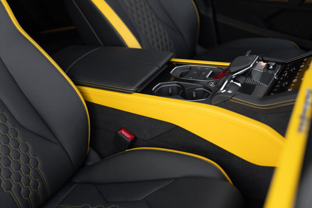 2026 Lamborghini Urus SE AWD photo 21