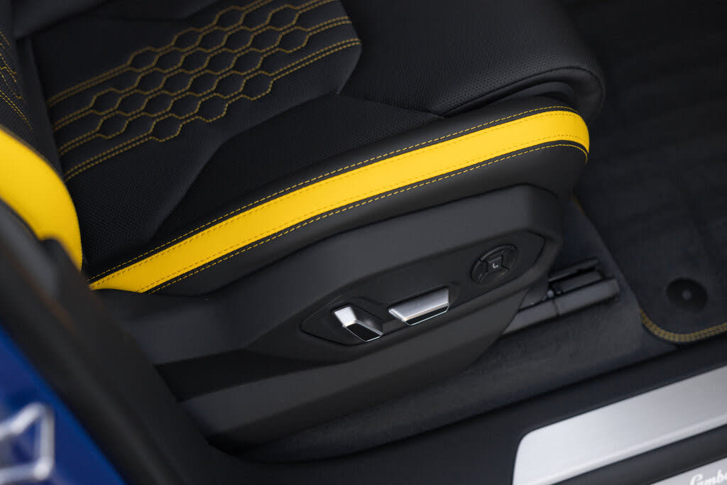 2026 Lamborghini Urus SE AWD photo 23