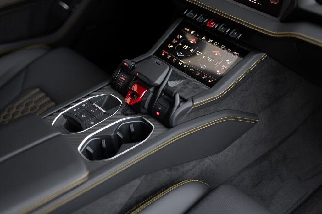 2025 Lamborghini Urus SE AWD photo 15