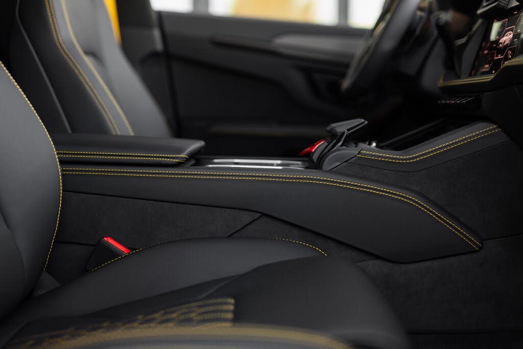 2025 Lamborghini Urus SE AWD photo 16