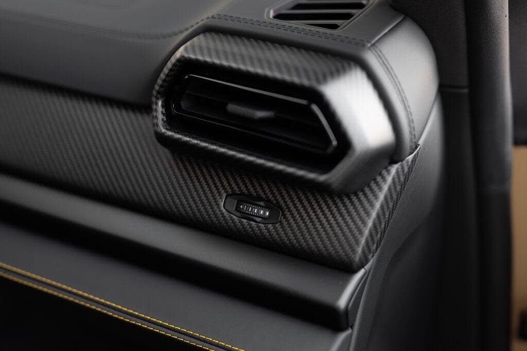 2025 Lamborghini Urus SE AWD photo 22